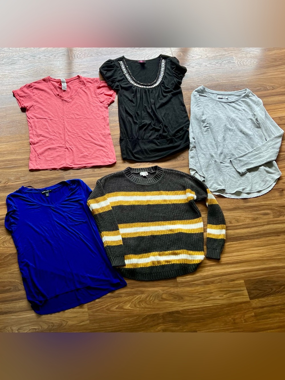 5 Women’s Tops Size Medium